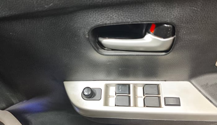 2015 Maruti Wagon R 1.0 VXI, Petrol, Manual, 53,091 km, Driver Side Door Panels Control