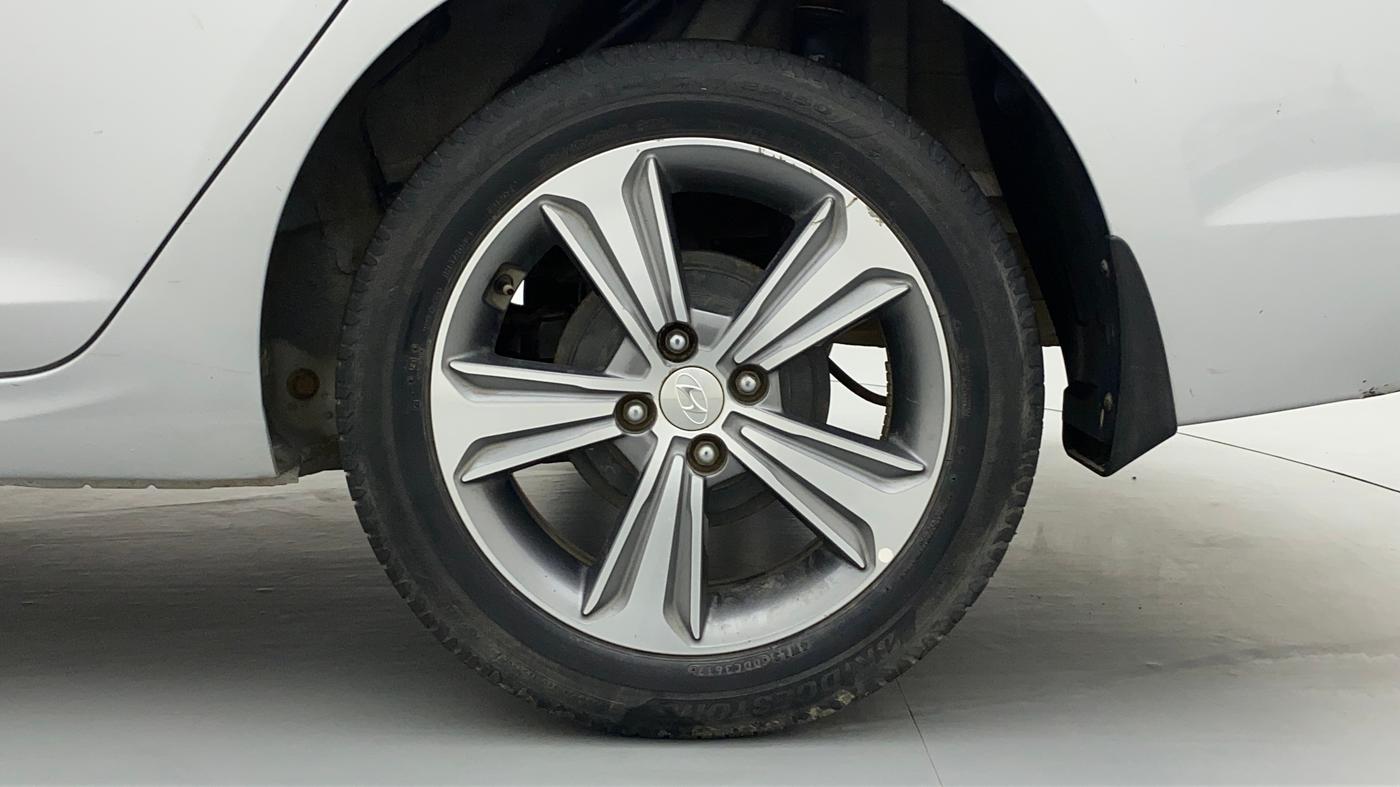 2017 Hyundai Verna 1.6 SX VTVT, Petrol, Manual, 48,460 km, Left Rear Wheel