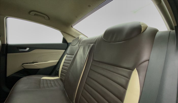 2017 Hyundai Verna 1.6 SX VTVT, Petrol, Manual, 48,460 km, Right Side Rear Door Cabin