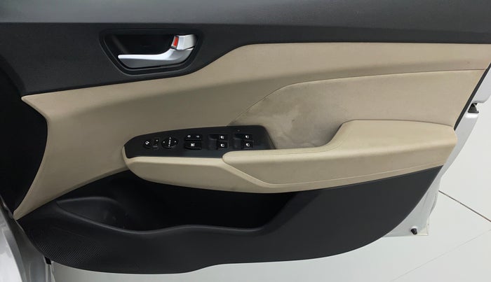 2017 Hyundai Verna 1.6 SX VTVT, Petrol, Manual, 48,460 km, Driver Side Door Panels Control