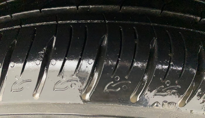 2023 KIA SONET GTX PLUS 1.0 IMT, Petrol, Manual, 12,973 km, Right Front Tyre Tread