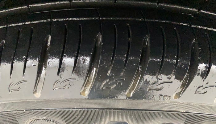 2023 KIA SONET GTX PLUS 1.0 IMT, Petrol, Manual, 12,973 km, Left Front Tyre Tread