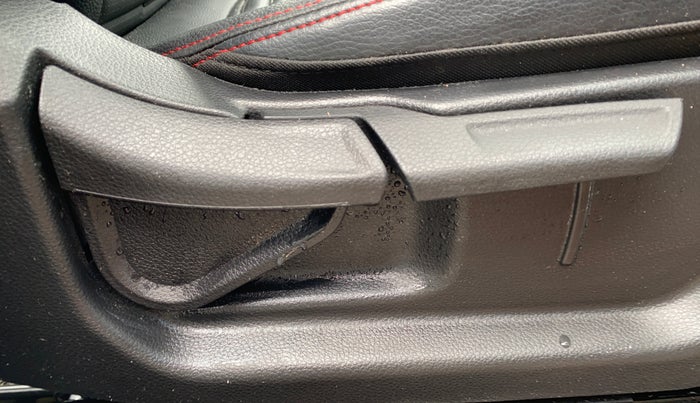 2023 KIA SONET GTX PLUS 1.0 IMT, Petrol, Manual, 12,973 km, Driver Side Adjustment Panel