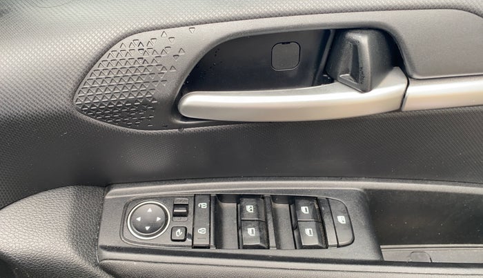 2023 KIA SONET GTX PLUS 1.0 IMT, Petrol, Manual, 12,973 km, Driver Side Door Panels Control