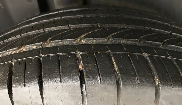 2020 MG HECTOR PLUS SHARP, Diesel, Manual, 26,508 km, Right Rear Tyre Tread