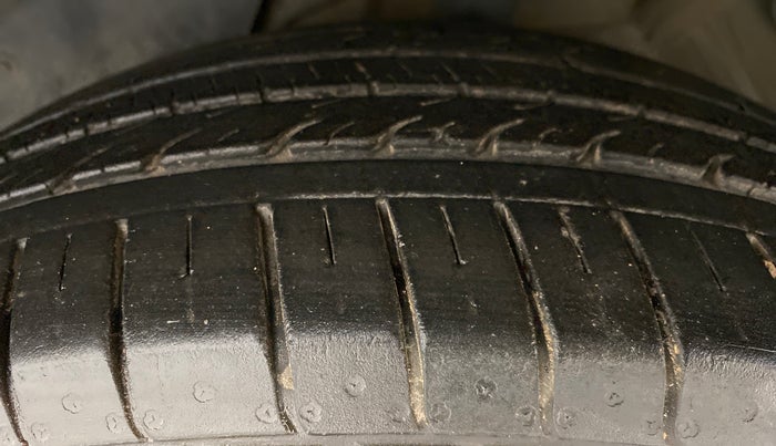 2020 MG HECTOR PLUS SHARP, Diesel, Manual, 26,508 km, Left Front Tyre Tread