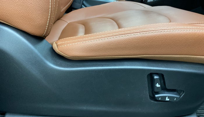 2020 MG HECTOR PLUS SHARP, Diesel, Manual, 26,508 km, Driver Side Adjustment Panel