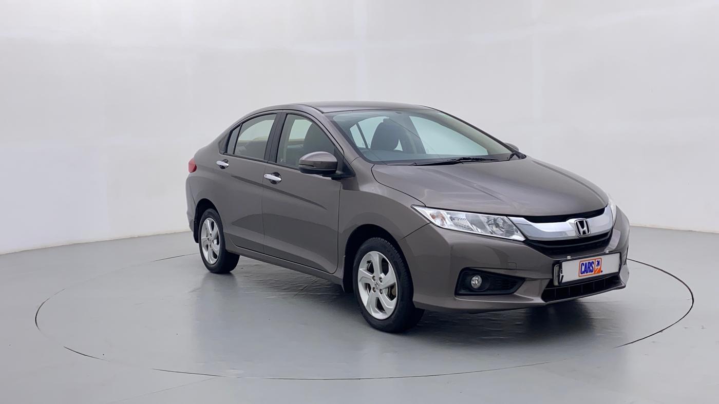 2016 Honda City V MT PETROL, Petrol, Manual, 30,577 km, Right Front Diagonal (45- Degree) View