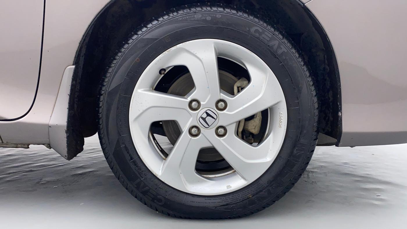 2016 Honda City V MT PETROL, Petrol, Manual, 30,577 km, Right Front Tyre