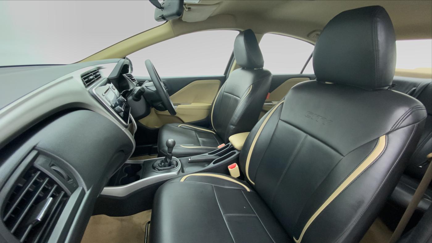 2016 Honda City V MT PETROL, Petrol, Manual, 30,577 km, Right Side Front Door Cabin View