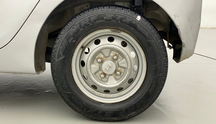 2016 Hyundai Eon ERA +, Petrol, Manual, 81,419 km, Left Rear Wheel