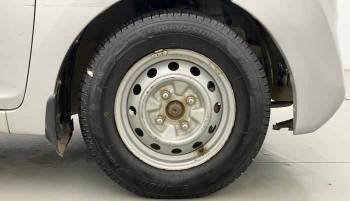 2016 Hyundai Eon ERA +, Petrol, Manual, 81,419 km, Right Front Wheel