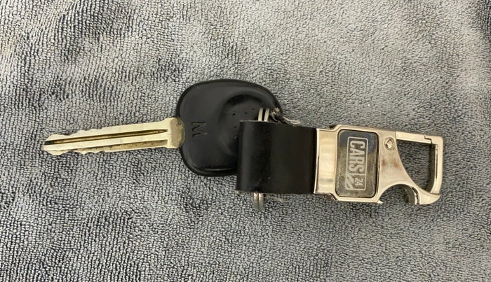 2016 Hyundai Eon ERA +, Petrol, Manual, 81,419 km, Key Close Up