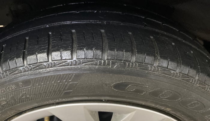 2016 Hyundai Grand i10 SPORTZ 1.2 KAPPA VTVT, Petrol, Manual, 51,478 km, Right Rear Tyre Tread