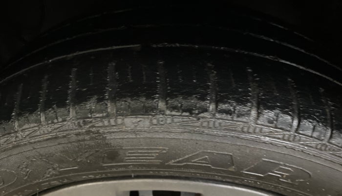 2016 Hyundai Grand i10 SPORTZ 1.2 KAPPA VTVT, Petrol, Manual, 51,478 km, Left Front Tyre Tread