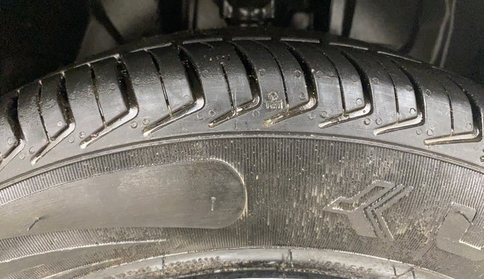 2018 Datsun Redi Go T(O) 1.0, Petrol, Manual, 1,03,464 km, Right Front Tyre Tread