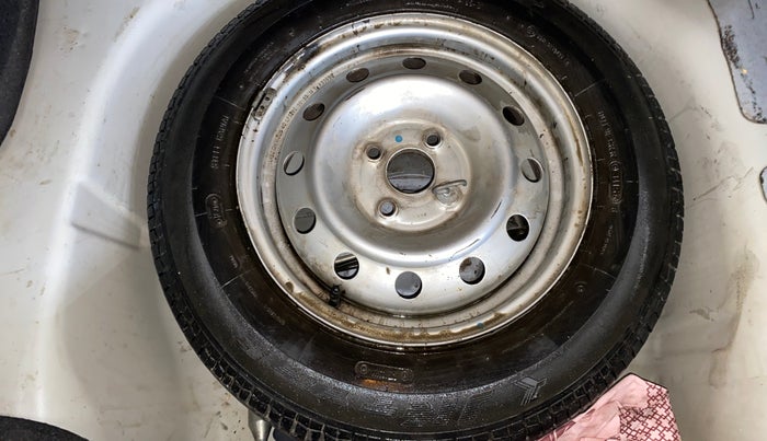 2015 Maruti Swift Dzire LXI (O), Petrol, Manual, 50,123 km, Spare Tyre