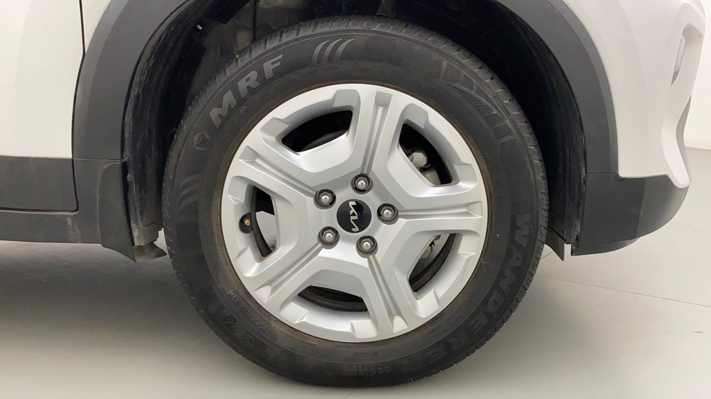 2022 KIA SONET HTK PLUS 1.5, Diesel, Manual, 22,691 km, Right Front Wheel