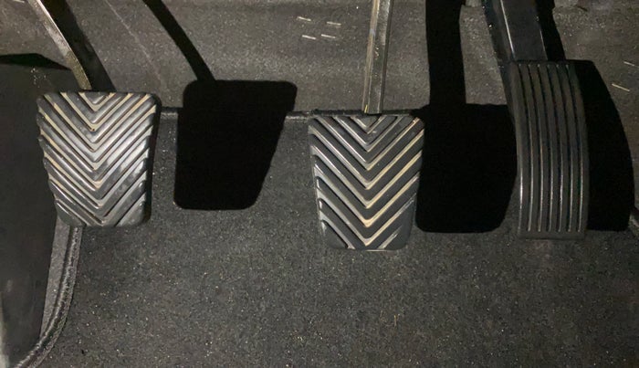 2016 Hyundai Verna 1.6 VTVT SX, Petrol, Manual, 82,845 km, Pedals