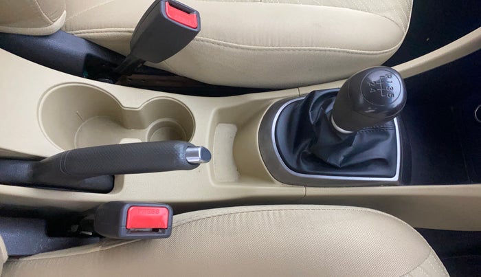 2016 Hyundai Verna 1.6 VTVT SX, Petrol, Manual, 82,845 km, Gear Lever