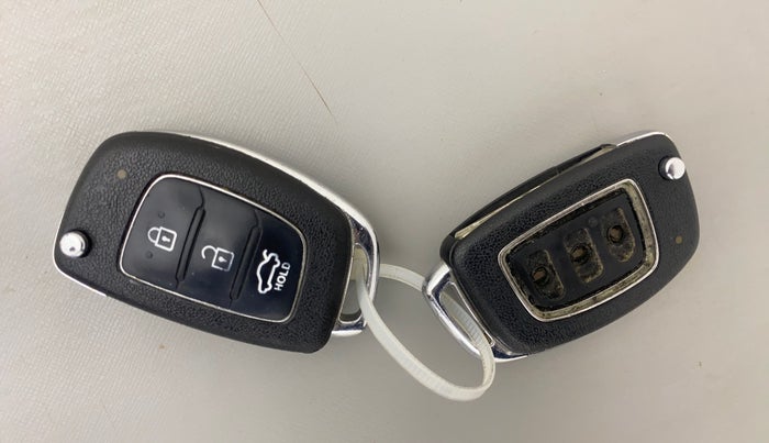 2016 Hyundai Verna 1.6 VTVT SX, Petrol, Manual, 82,845 km, Key Close Up