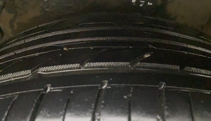 2016 Hyundai Verna 1.6 VTVT SX, Petrol, Manual, 82,845 km, Left Front Tyre Tread