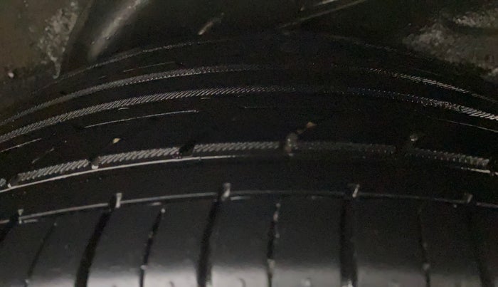 2016 Hyundai Verna 1.6 VTVT SX, Petrol, Manual, 82,845 km, Left Rear Tyre Tread