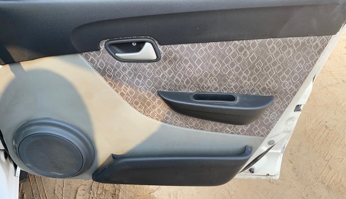 2017 Maruti Alto 800 LXI, CNG, Manual, 75,513 km, Driver Side Door Panels Control