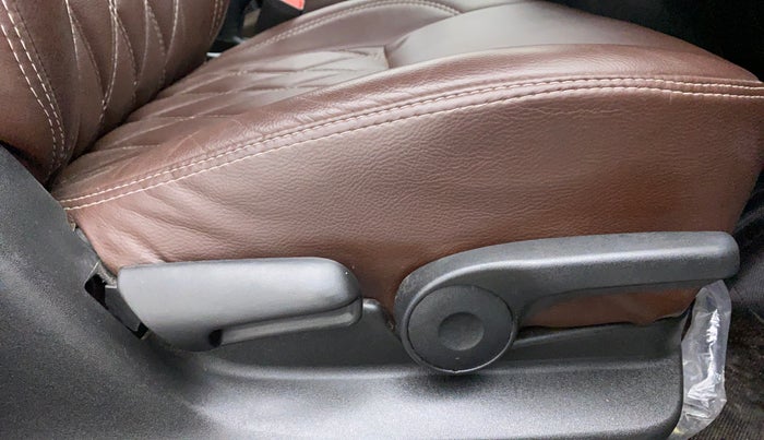 2021 Maruti Vitara Brezza ZXI, Petrol, Manual, 9,825 km, Driver Side Adjustment Panel