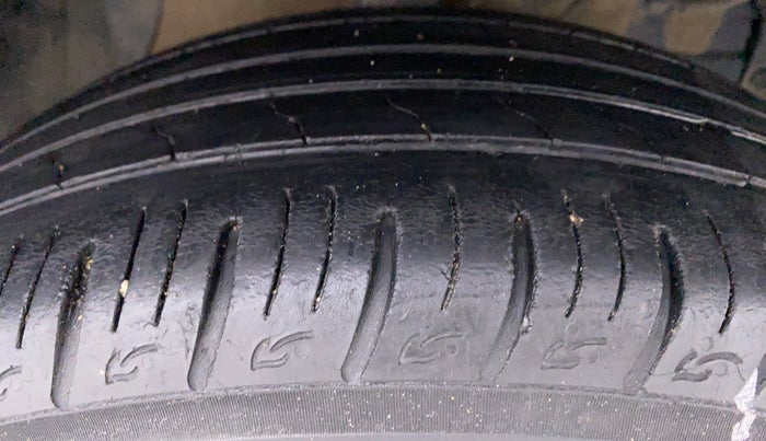 2021 Maruti Vitara Brezza ZXI, Petrol, Manual, 9,825 km, Right Front Tyre Tread