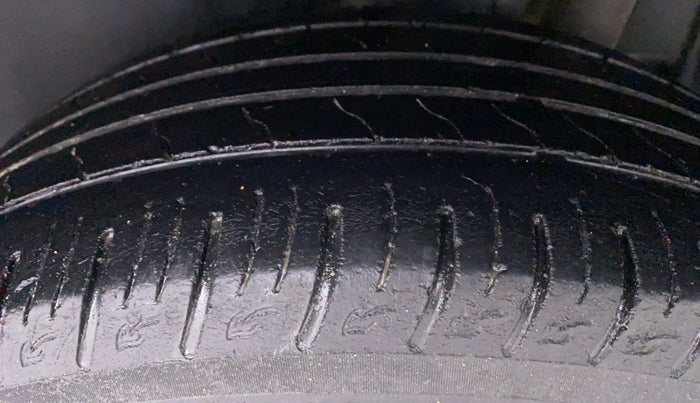 2021 Maruti Vitara Brezza ZXI, Petrol, Manual, 9,825 km, Left Rear Tyre Tread