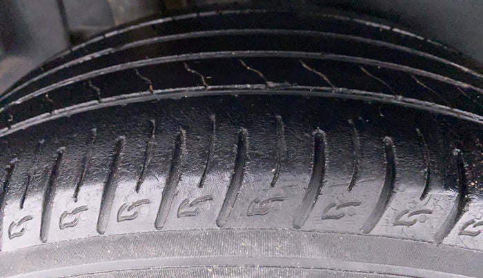 2021 Maruti Vitara Brezza ZXI, Petrol, Manual, 9,825 km, Right Rear Tyre Tread