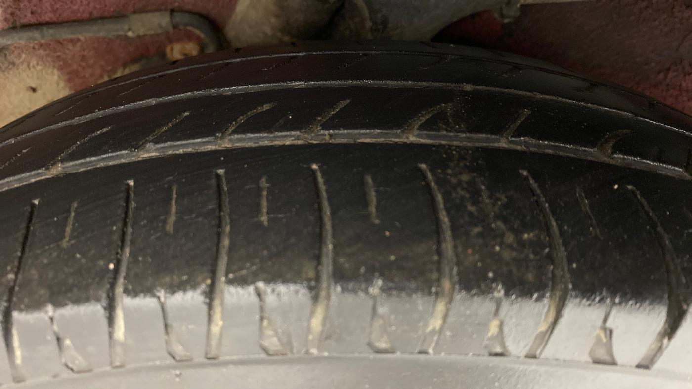 2011 Hyundai i10 SPORTZ 1.2 AT KAPPA2, Petrol, Automatic, 61,784 km, Left Rear Tyre Tread
