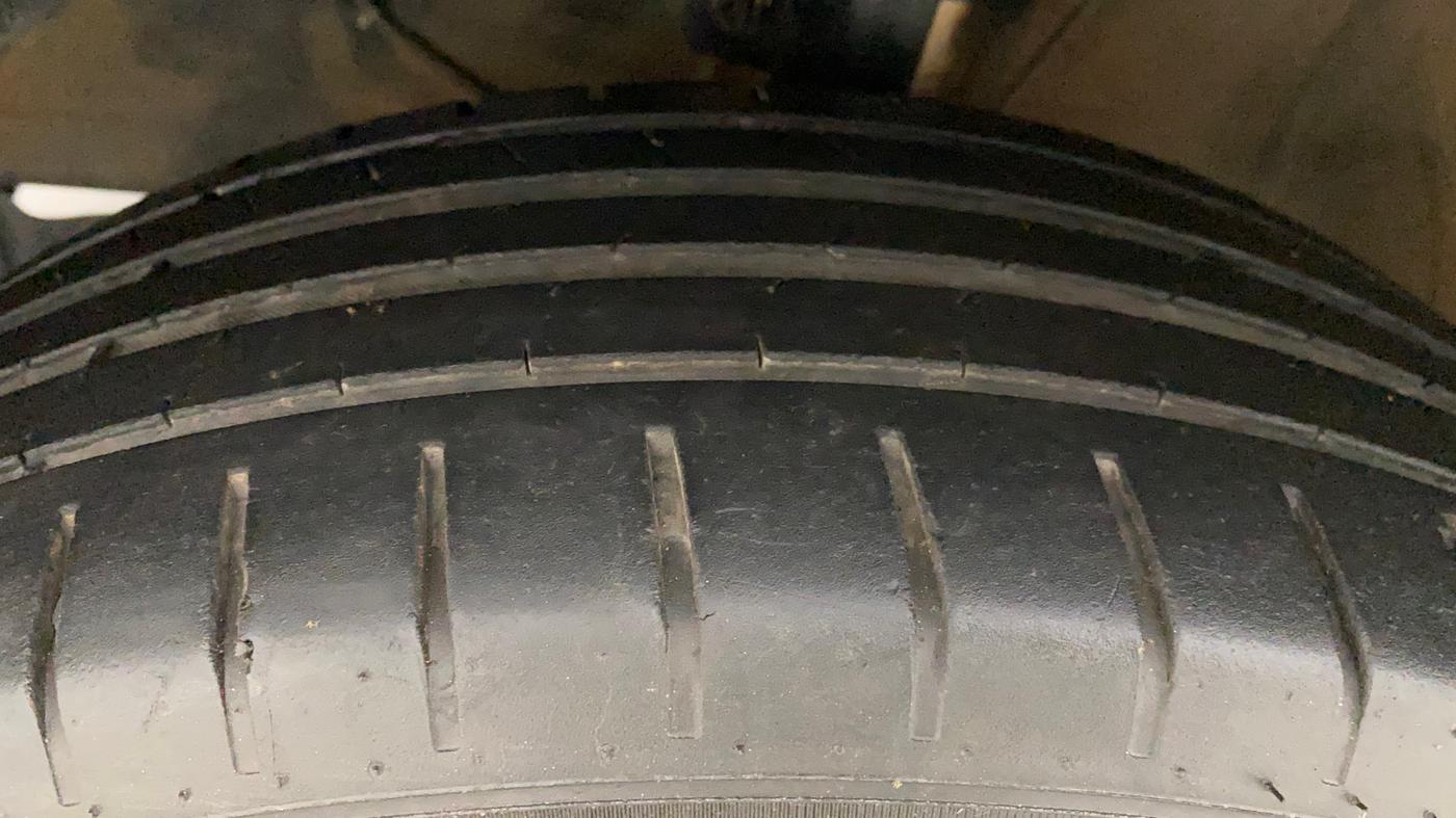 2021 Toyota Glanza G, Petrol, Manual, 37,303 km, Left Front Tyre Tread
