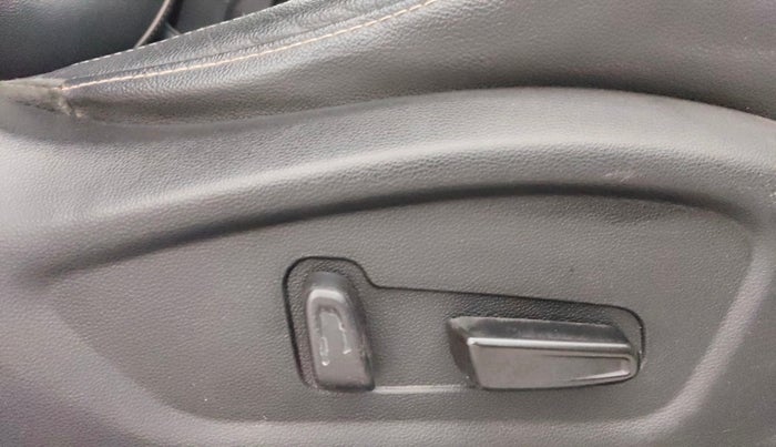 2018 Hyundai Creta SX (O) 1.6 PETROL, Petrol, Manual, 80,907 km, Driver Side Adjustment Panel