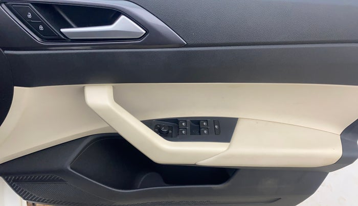 2022 Volkswagen VIRTUS GT PLUS TSI 1.5 EVO DSG, Petrol, Automatic, 16,677 km, Driver Side Door Panels Control