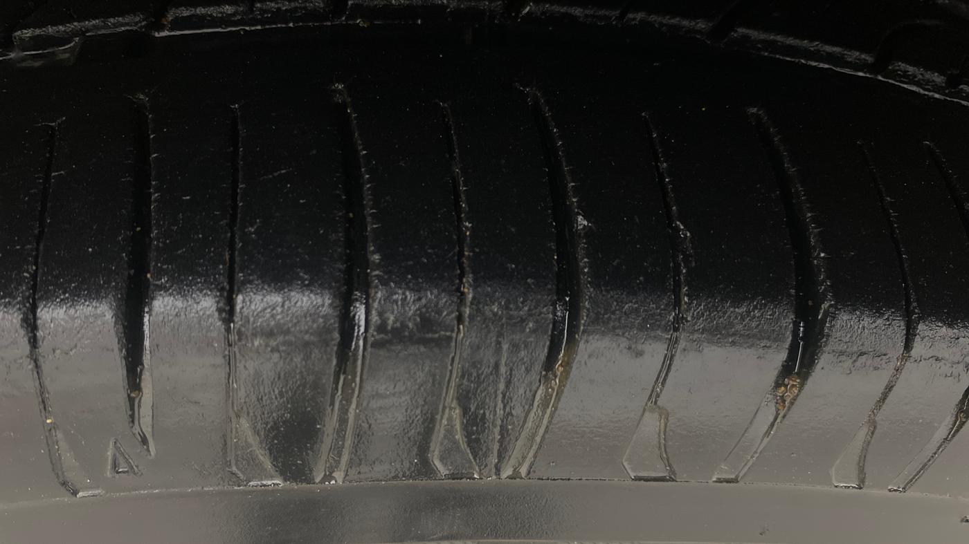2013 Hyundai i20 ASTA 1.2, Petrol, Manual, 83,841 km, Left Front Tyre Tread