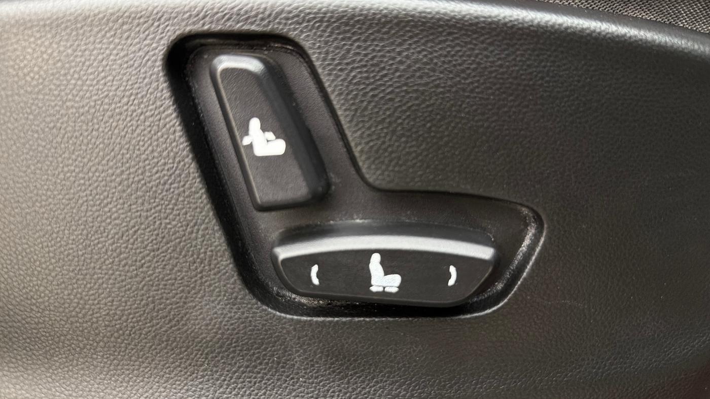 2020 MG HECTOR SHARP 1.5 DCT PETROL, Petrol, Automatic, 59,971 km, Driver Side Adjustment Panel