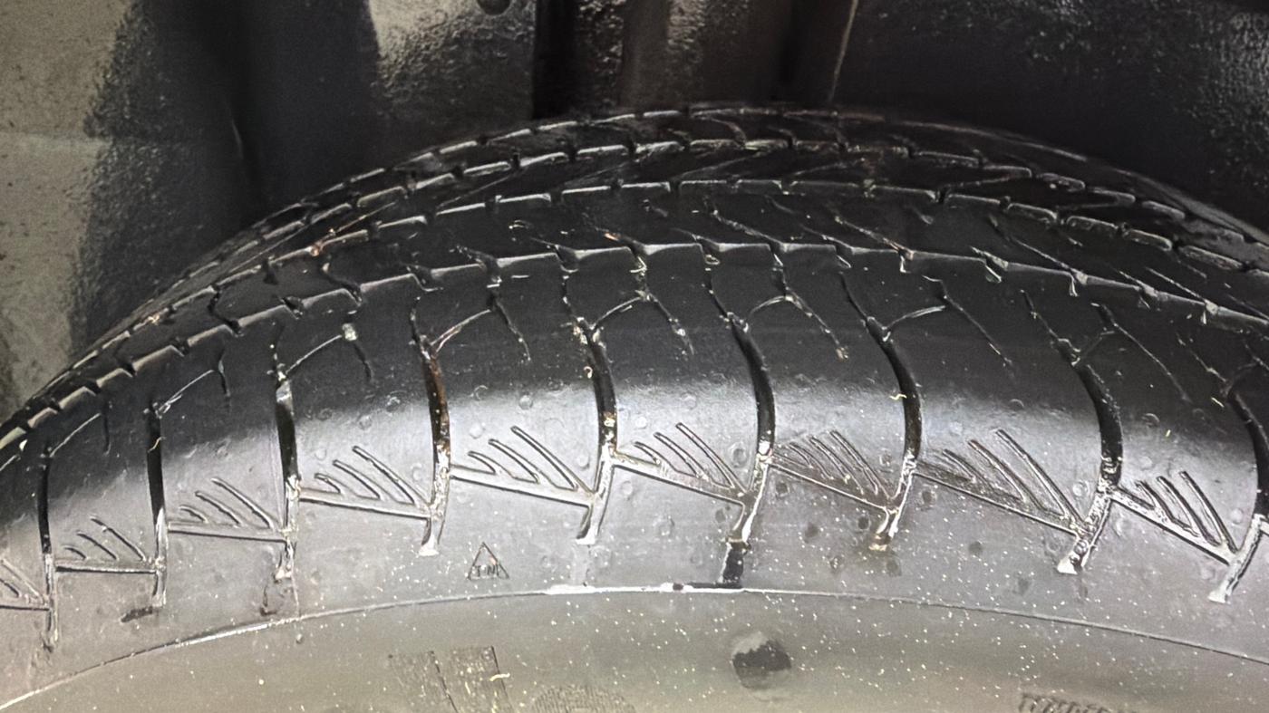 2020 MG HECTOR SHARP 1.5 DCT PETROL, Petrol, Automatic, 59,971 km, Right Rear Tyre Tread