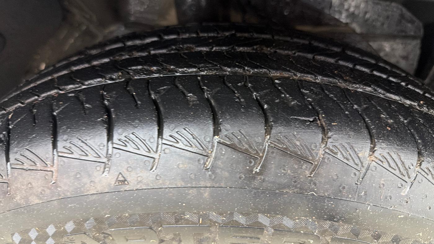 2020 MG HECTOR SHARP 1.5 DCT PETROL, Petrol, Automatic, 59,971 km, Right Front Tyre Tread