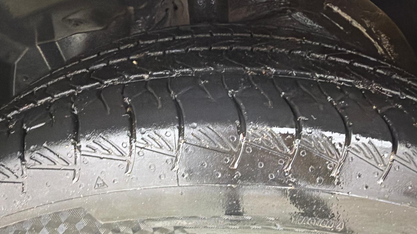 2020 MG HECTOR SHARP 1.5 DCT PETROL, Petrol, Automatic, 59,971 km, Left Front Tyre Tread