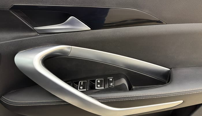 2020 MG HECTOR SHARP 1.5 DCT PETROL, Petrol, Automatic, 59,971 km, Driver Side Door Panels Control
