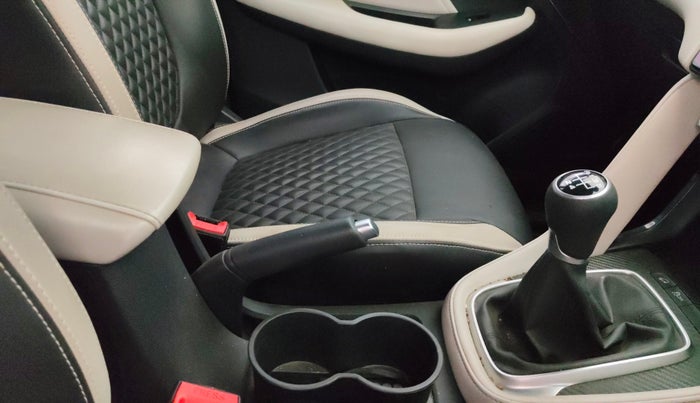 2022 MG ASTOR SUPER 1.5 MT, Petrol, Manual, 36,542 km, Gear Lever