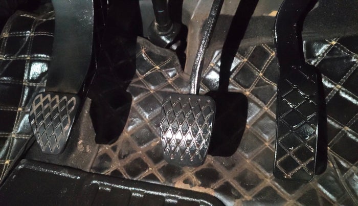 2022 MG ASTOR SUPER 1.5 MT, Petrol, Manual, 36,542 km, Pedals