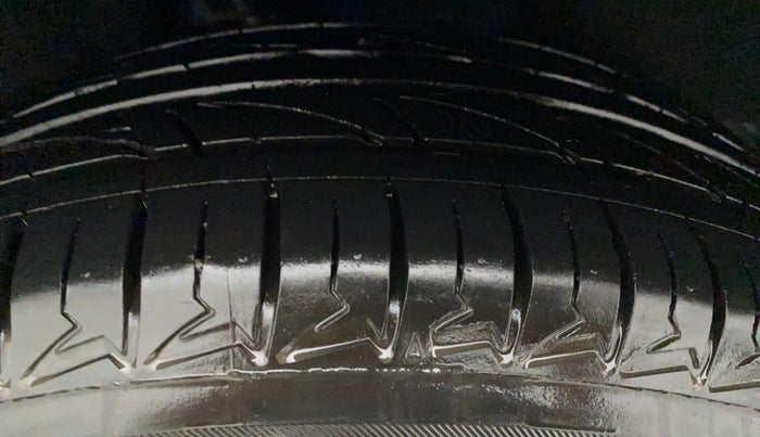 2015 Skoda Octavia ELEGANCE 2.0 TDI CR AT, Diesel, Automatic, 82,815 km, Right Front Tyre Tread