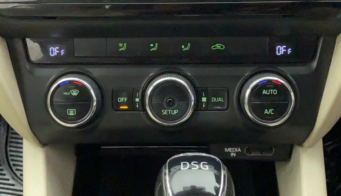 2015 Skoda Octavia ELEGANCE 2.0 TDI CR AT, Diesel, Automatic, 82,815 km, Automatic Climate Control