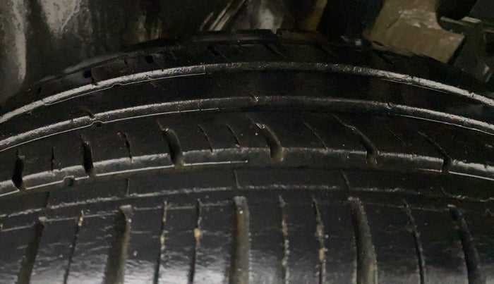 2019 Nissan Kicks XV DIESEL, Diesel, Manual, 41,552 km, Left Rear Tyre Tread