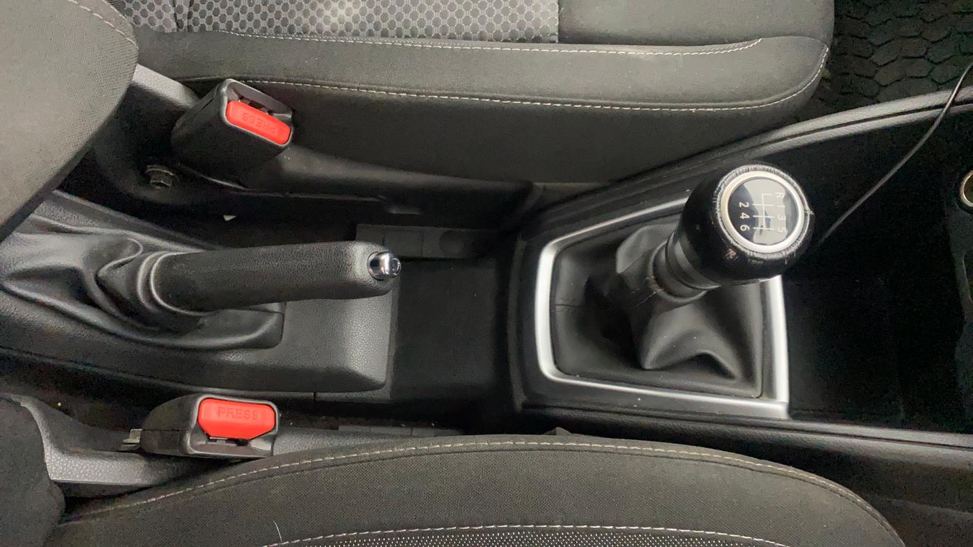2019 Nissan Kicks XV DIESEL, Diesel, Manual, 41,552 km, Gear Lever