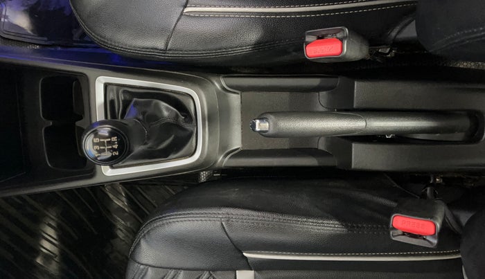 2021 Maruti Swift VXI, Petrol, Manual, 1,07,898 km, Gear Lever