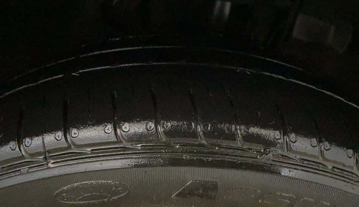 2019 Tata Tiago XZA PLUS PETROL, CNG, Automatic, 37,176 km, Right Front Tyre Tread